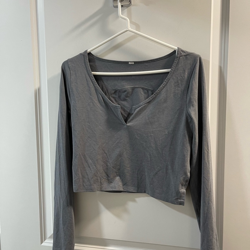 Lululemon Gray Long Sleeve Women's Top  Cropped Henley Long Sleeve Heathered